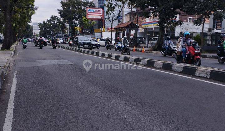 Dijual Rumah di Jl Gatot Subroto SHM Butuh Renovasi 2