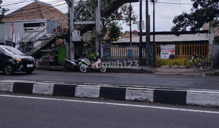 Dijual Rumah di Jl Gatot Subroto SHM Butuh Renovasi 1