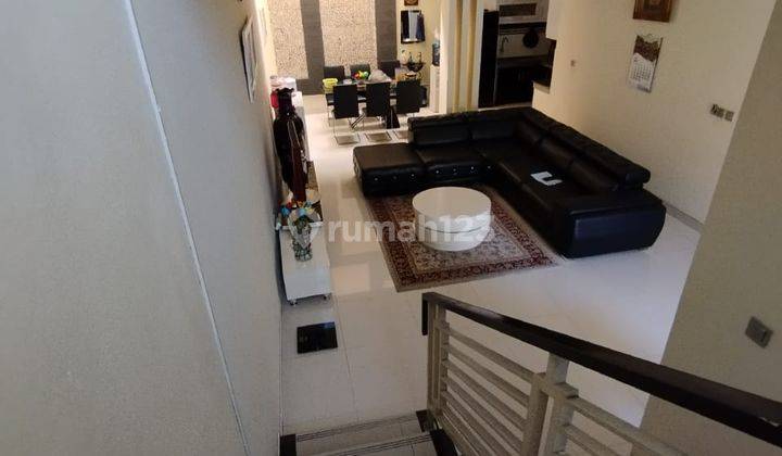 Rumah 2 Lantai Bagus Unfurnished SHM di Sarie Bunga Bakung, Bandung 2