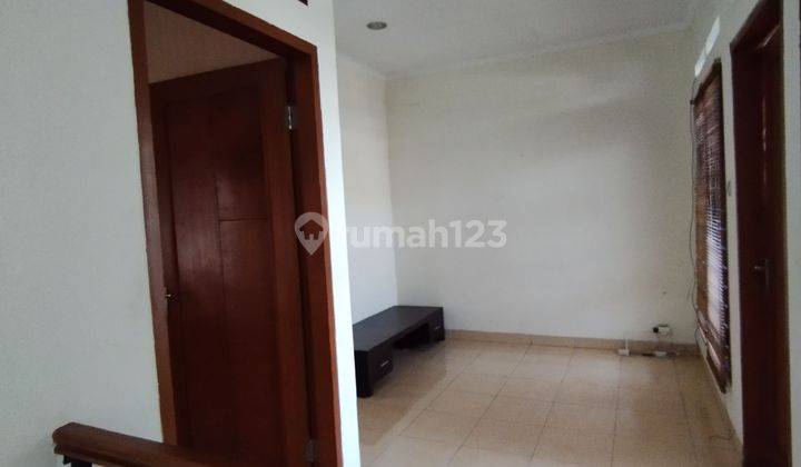 Rumah 2 Lantai SHM Bagus di Mitra Residenc Antapani 2