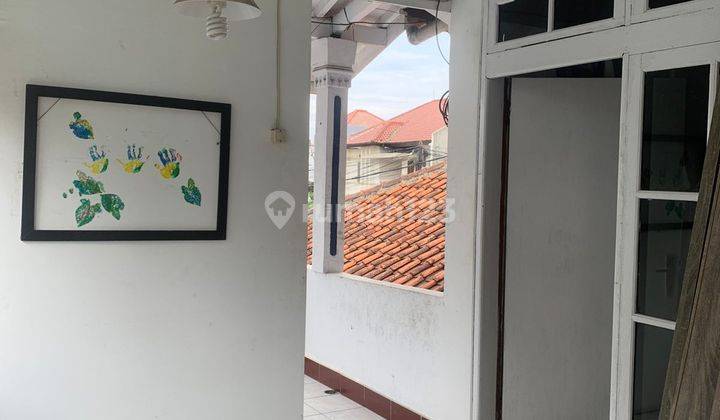 Rumah Bagus Unfurnished SHM di Sari Indah, Bandung 2