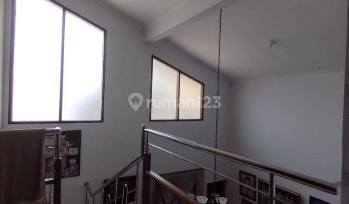 Rumah 2 Lantai Bagus Unfurnished SHM di Cigadung Raya Barat, Bandung 2