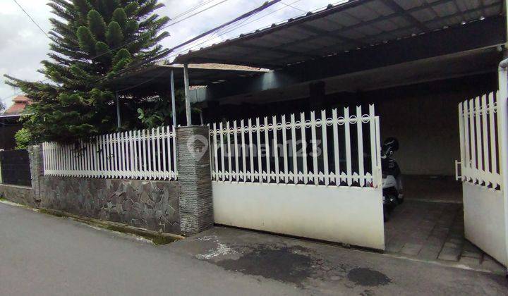 Rumah 2 Lantai Bagus Unfurnished SHM di Cikaso, Bandung 1