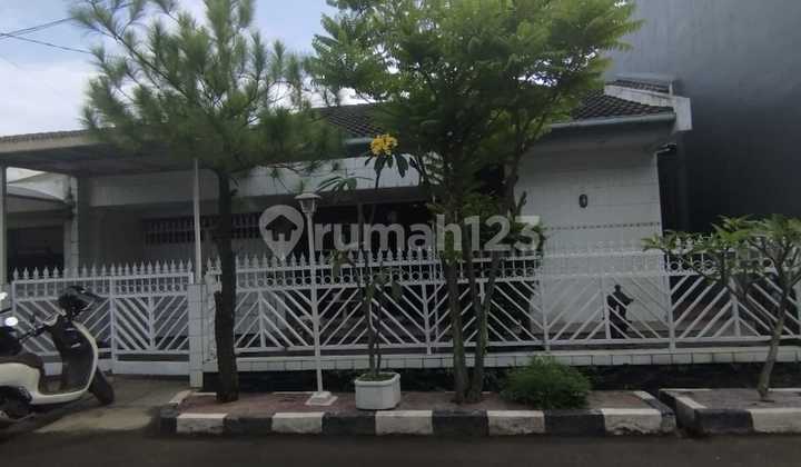 Dijual Rumah Butuh Minim Renovasi Unfurnished SHM Sangar Kencana, Bandung