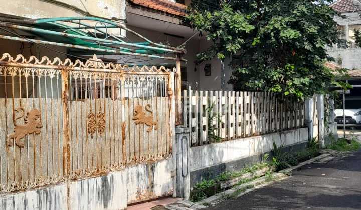 Rumah 2 Lantai Butuh Renovasi Unfurnished SHM di Merkuri Selatan, Bandung