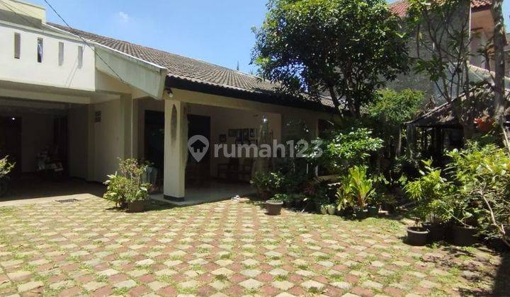 Rumah 2 Lantai Bagus Unfurnished SHM di Cigadung Raya Barat, Bandung 1