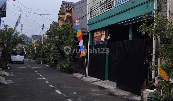 Rumah 2 Lantai Bagus Unfurnished SHM di Terjun Bugi, Bandung 2