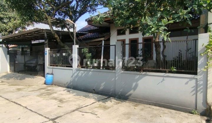 Unfurnished House with Freehold Certificate in Batu Indah, Bandung