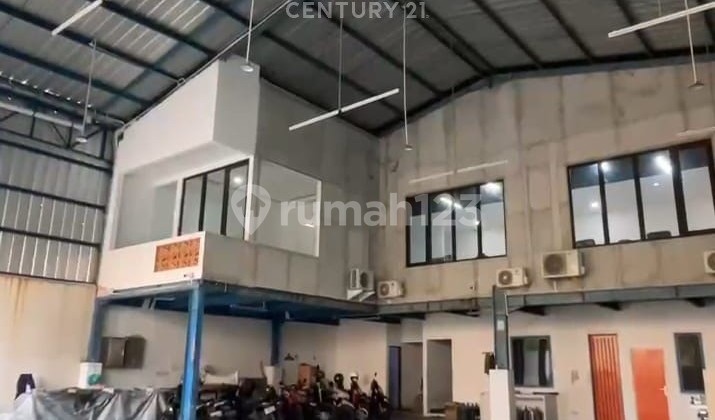 Pergudangan Dalam Komplek Kawasan Industri Di Kota Harapan IIndah