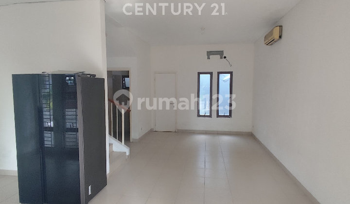 Rumah 2 Lantai Semi Furnished Cluster Alamanda Jgc, Cakung 2