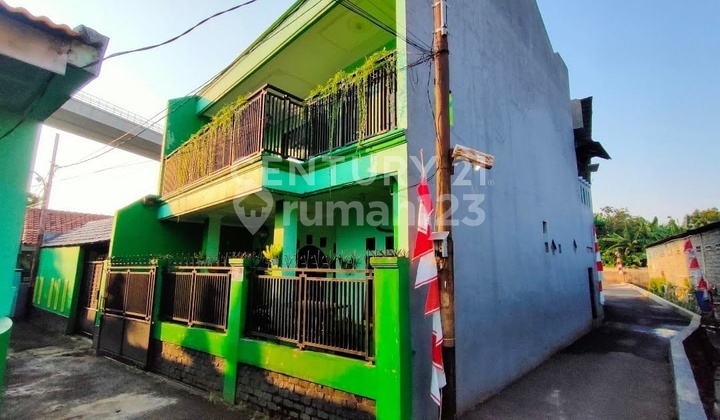 Dijual Rumah Hoek Di Ciracas Jakarta Timur Rapi Kokoh Strategis 
