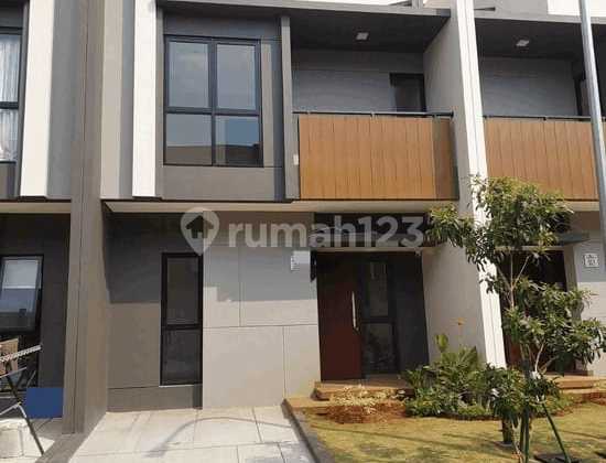 Dijual Cepat - Rumah 2Lt Brand New di Summarecon Crown Gading, Bekasi