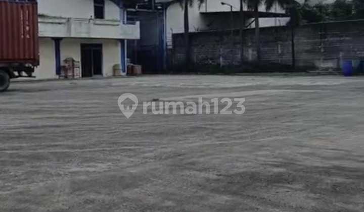 Gudang Besar Siap Pakai di Narogong Bekasi - Lokasi Strategis, Akses Kontainer 40 Feet