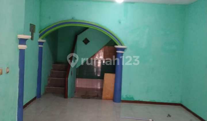 Rumah 2 Lantai di Graha Persada - SHM, Akses 2 Mobil, Harga Nego!