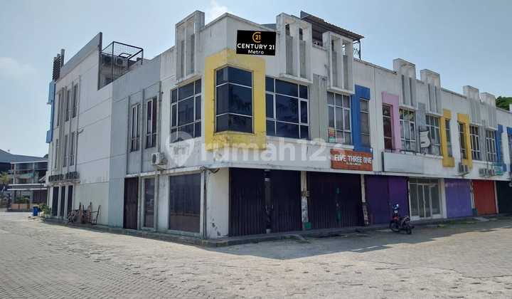 2-Story Ready-to-Use Hook Ruko on Raya Karang Satria, Bekasi