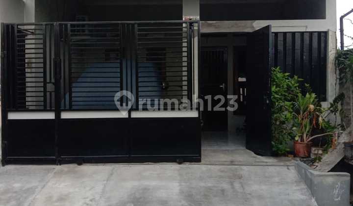 Dijual Cepat! Rumah Strategis di Puri Harapan Bekasi Harga Terjangkau