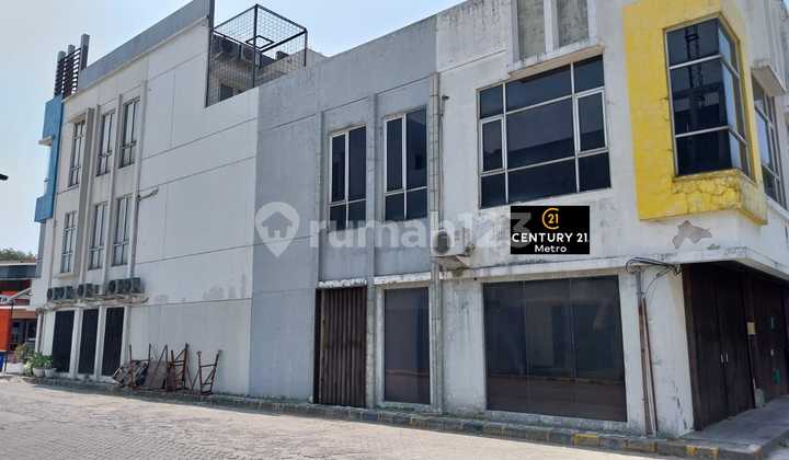 2-Story Ready-to-Use Hook Ruko on Raya Karang Satria, Bekasi