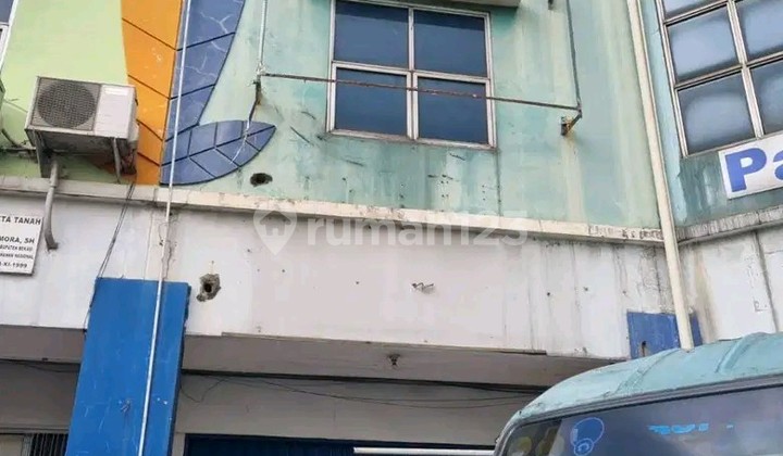 3-story shophouse in East Bekasi Kalimalang near toll road 2
