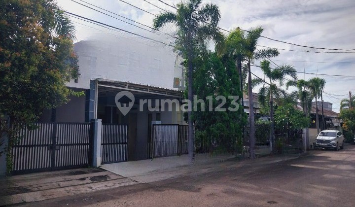 Dijual Rumah Strategis Di Cluster Aralia Dekat Stasiun Dijual Rumah Strategis Di Cluster Aralia Dekat Stasiun