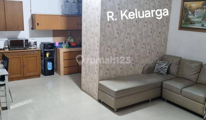 Dijual Rumah 3 Lantai di Gelong Baru, Tomang, Jakarta Barat 2