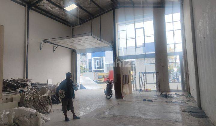 Gudang Siap Pakai di Bizpark 3, Kranji Bekasi. 2