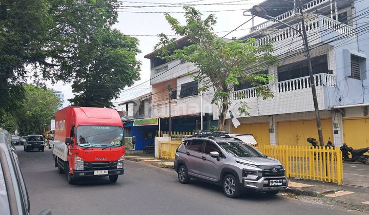 For Quick Sale, Very Strategic Shop House in Wenang Area, Very Affordable Price 2