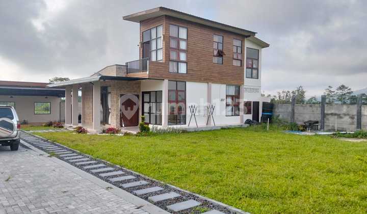 Dijual Villa Cantik dan Menarik Daerah Tomohon, Harga Sangat Murah