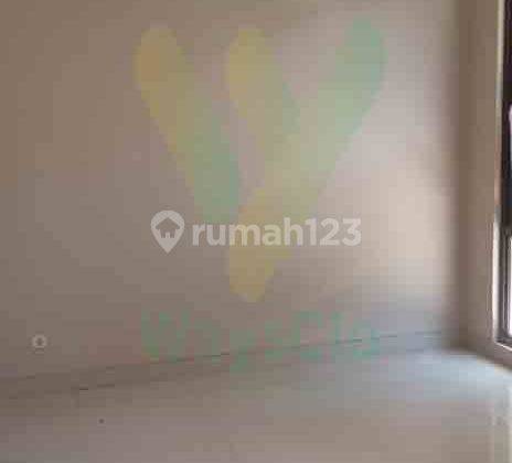 Disewakan Rumah Cantik Dan Menarik Daerah Holland Village, Harga Sangat Murah 2
