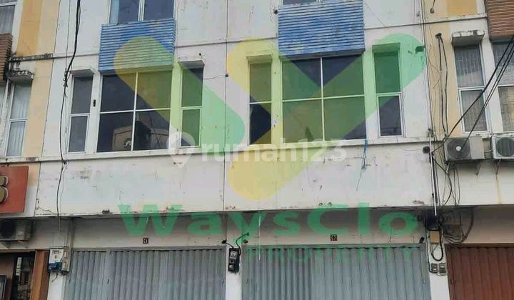Disewakan Ruko Gandeng Sangat Strategis Daerah Wenang, Harga Sangat Murah 1