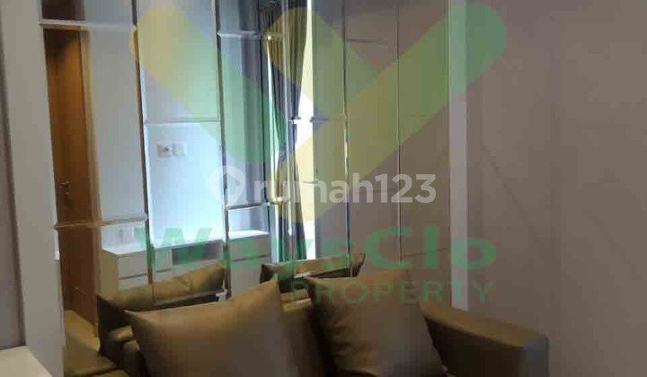 Dijual Cepat Apartement Cantik Fuly Furnished Daerah Taman Anggrek, Harga Sangat Murah 2