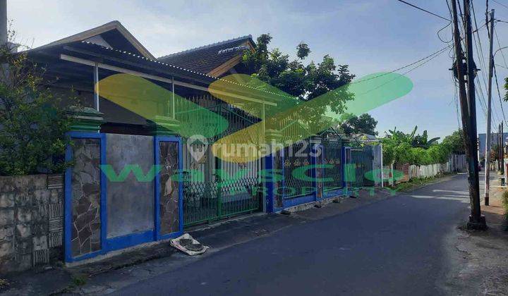 DISEWAKAN RUMAH CANTIK DAN MENARIK DAERAH MALALAYANG, HARGA SANGAT MURAH 1