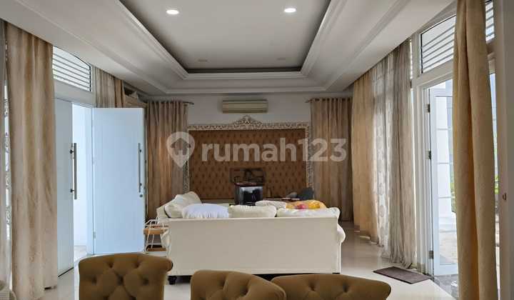 Dijual Rumah di De Park Bsd Furnished dengan Kolam Renang