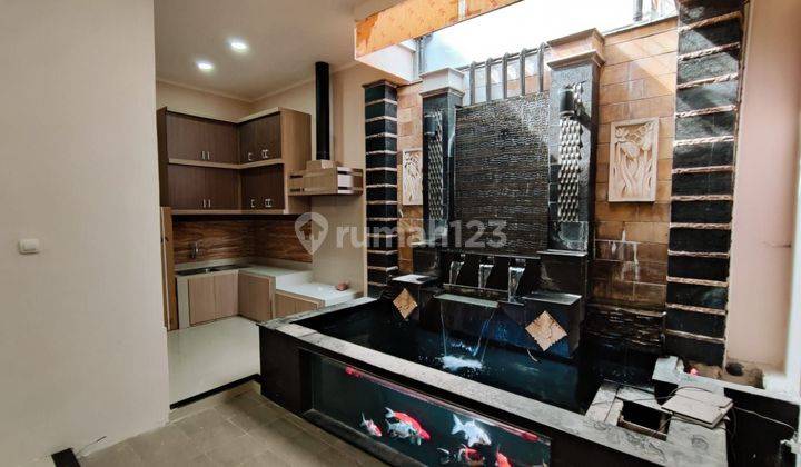 Rumah SHM Bagus Cirebon Kota Ada Kolam Ikan Fully Furnished  1