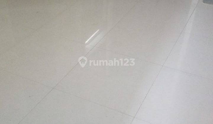 Dijual Cepat Rumah Luas 2 Lantai di Jl Ciremai Giri Perumnas 2