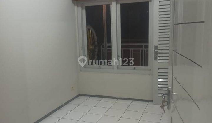 Rumah 2 Lantai Pinggir Jalan Pusat Cirebon Kota 2 mobil simpang 2