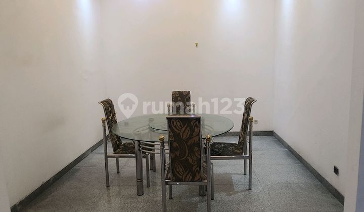 Cheap, Rarely Available, Good House, Graha Family Boulevard, Twin Street. Cheap, Rarely Available, Good House, Graha Family Boulevard, Twin Street.