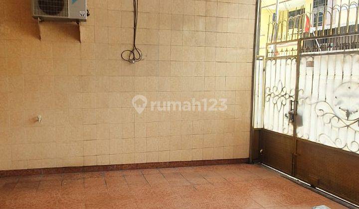 Rumah 2.5 Lantai di Jl. Merpati, Jelambar, Jakarta Barat 1