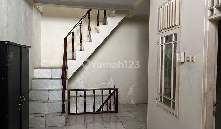 Dijual cepat
Rumah 2 lantai (1 3/4 lti) di Perum Budi Indah, Tangerang 2