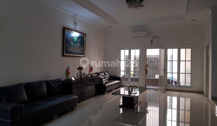 DIJUAL CEPAT:
Rumah 2 lantai di Angel Residence, Jl. Peta selatan, Kalideres, Jakarta Barat 2