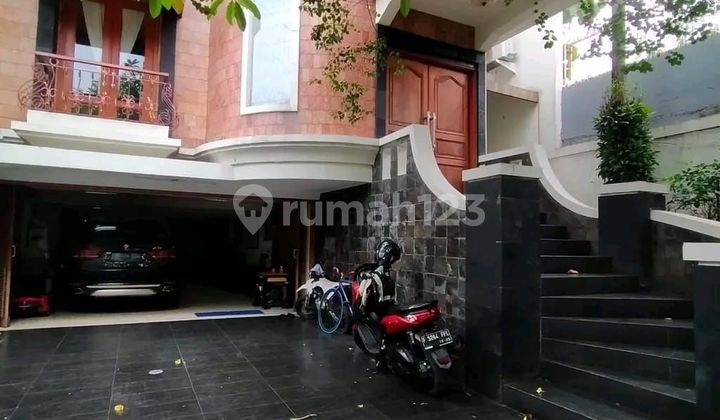 Dijual rumah 2½ lantai di Kemang
Kemang selatan, Jakarta selatan