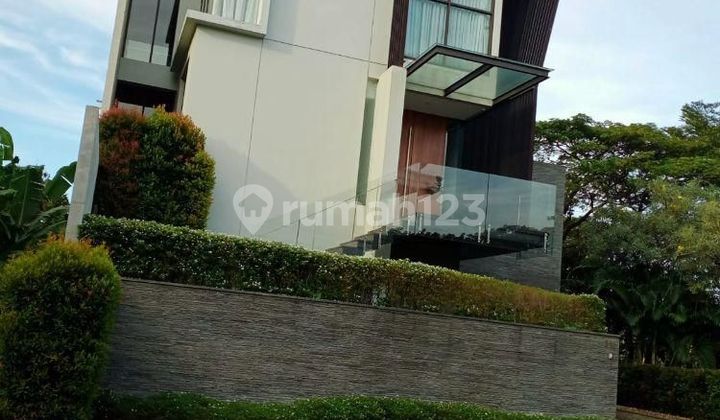 Dijual rumah mewah 3.5 lantai di
Metro Marina, Ancol, Jakarta
Utara Dijual rumah mewah 3.5 lantai di
Metro Marina, Ancol, Jakarta
Utara