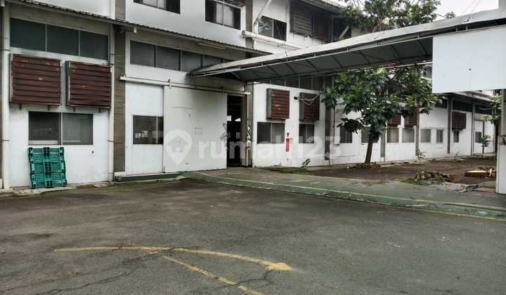 Warehouse for Rent (Former Garment) on M Toha Street, Pasar Baru, Tangerang