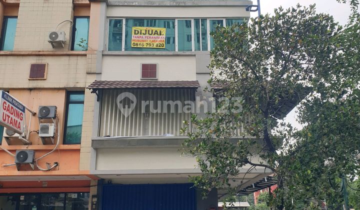 Affordable 3-Story Shop House in Kelapa Gading Boulevard