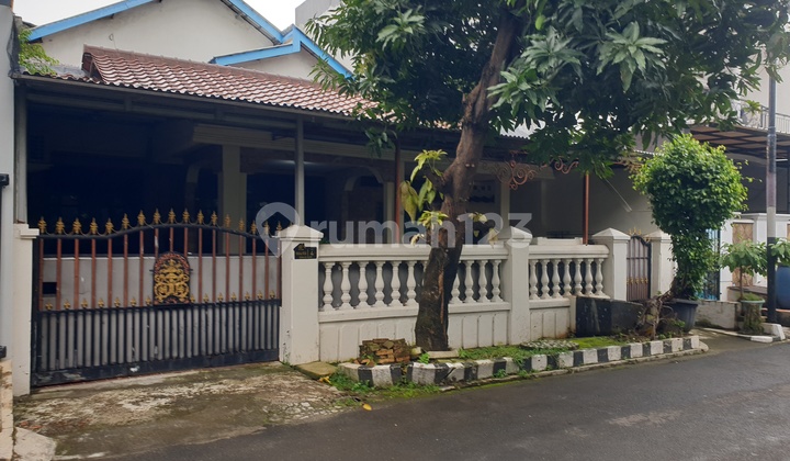 Affordable House in Bermis Housing, Jl Dahlia Raya, Kelapa Gading