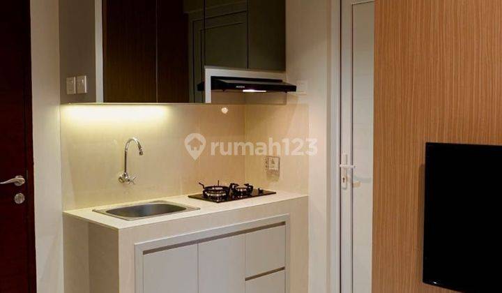 Apartemen Springwood Residence 2 Kamar Tidur Dekat Binus Alamsutera