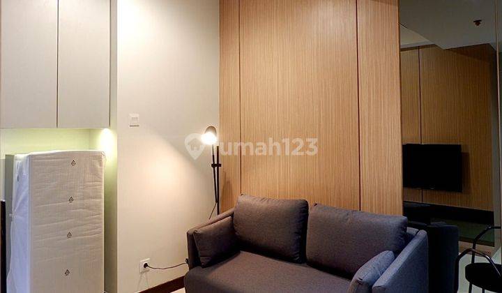 Apartemen Springwood Residence 2 Kamar Tidur Dekat Binus Alamsutera