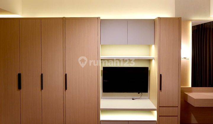 Apartemen Springwood Residence 2 Kamar Tidur Dekat Binus Alamsutera