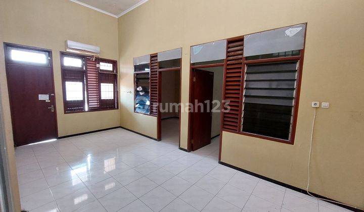 DI  RUMAH PENJARINGAN ASRI SURABAYA SELATAN 2