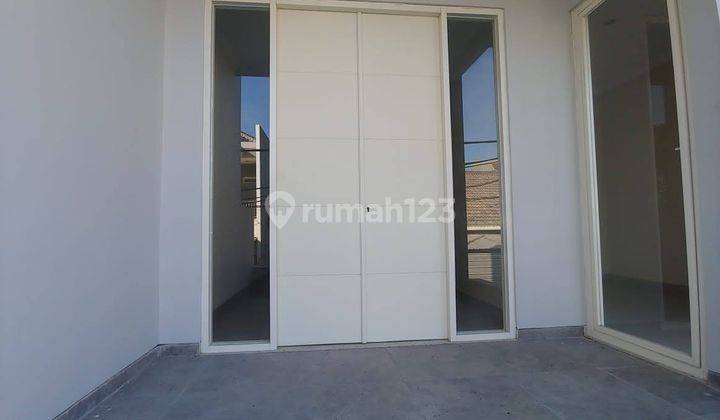 Vg 158 Rumah 3 Lantai Bagus Unfurnished SHM di Pakuwon City , Surabaya  1