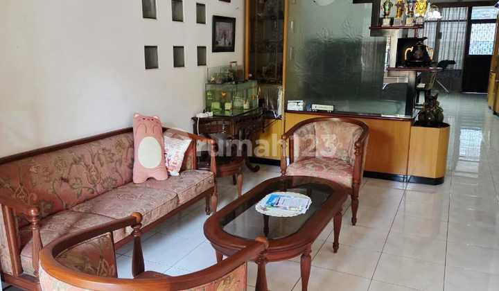 CA746 Dijual Rumah Bagus Semi Furnish SHM di Kertajaya Indah  2